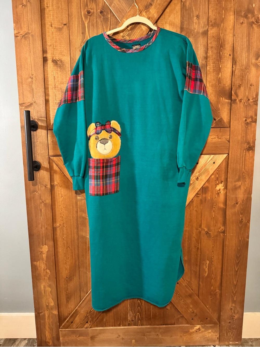 VINTAGE Circa 2000 Women’s XL Teal Fleece Gown Long Sleeve Crew Neck Plaid Bear